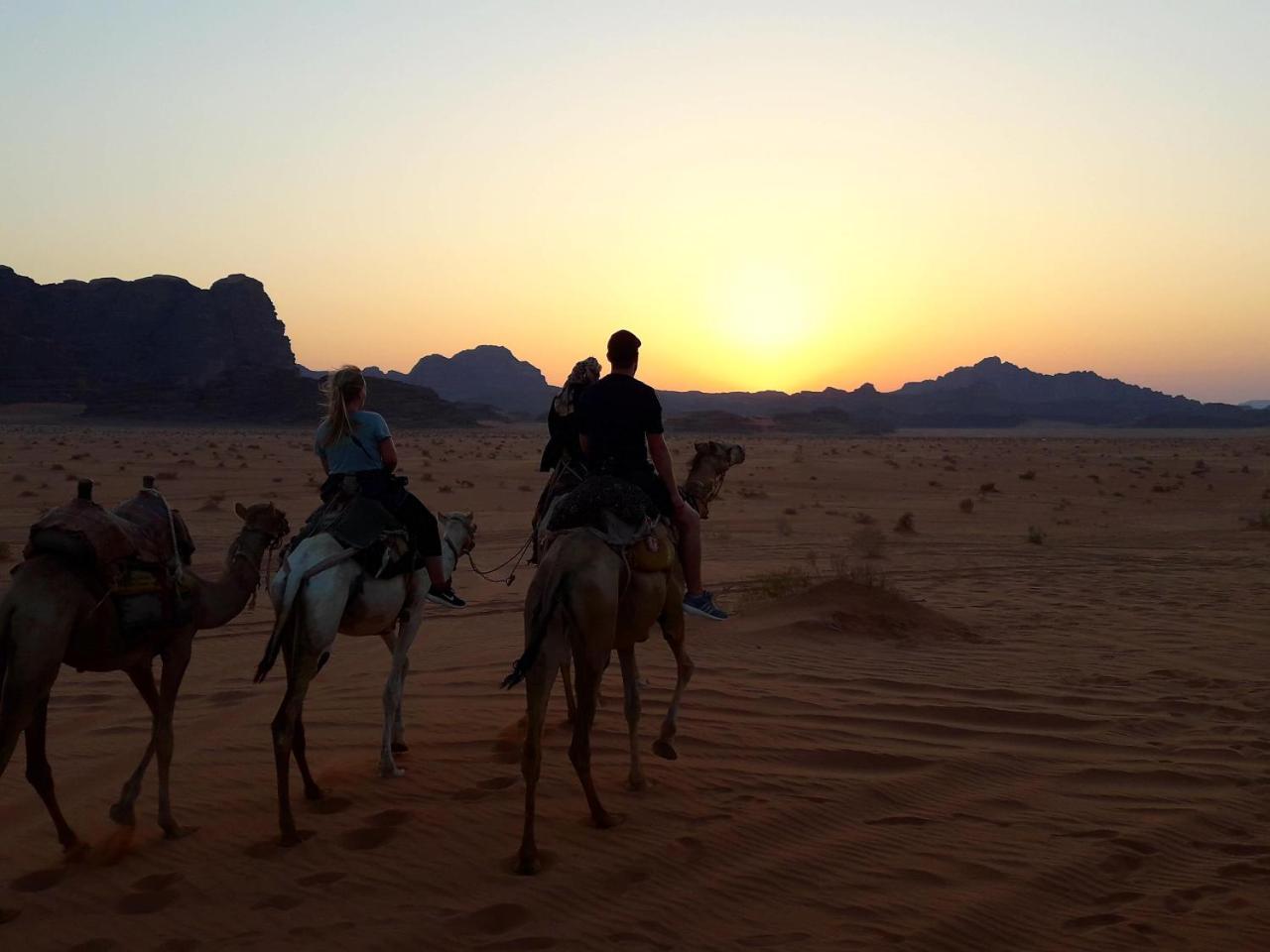Wadi Rum Desert Secret Camp Вади Рум Екстериор снимка
