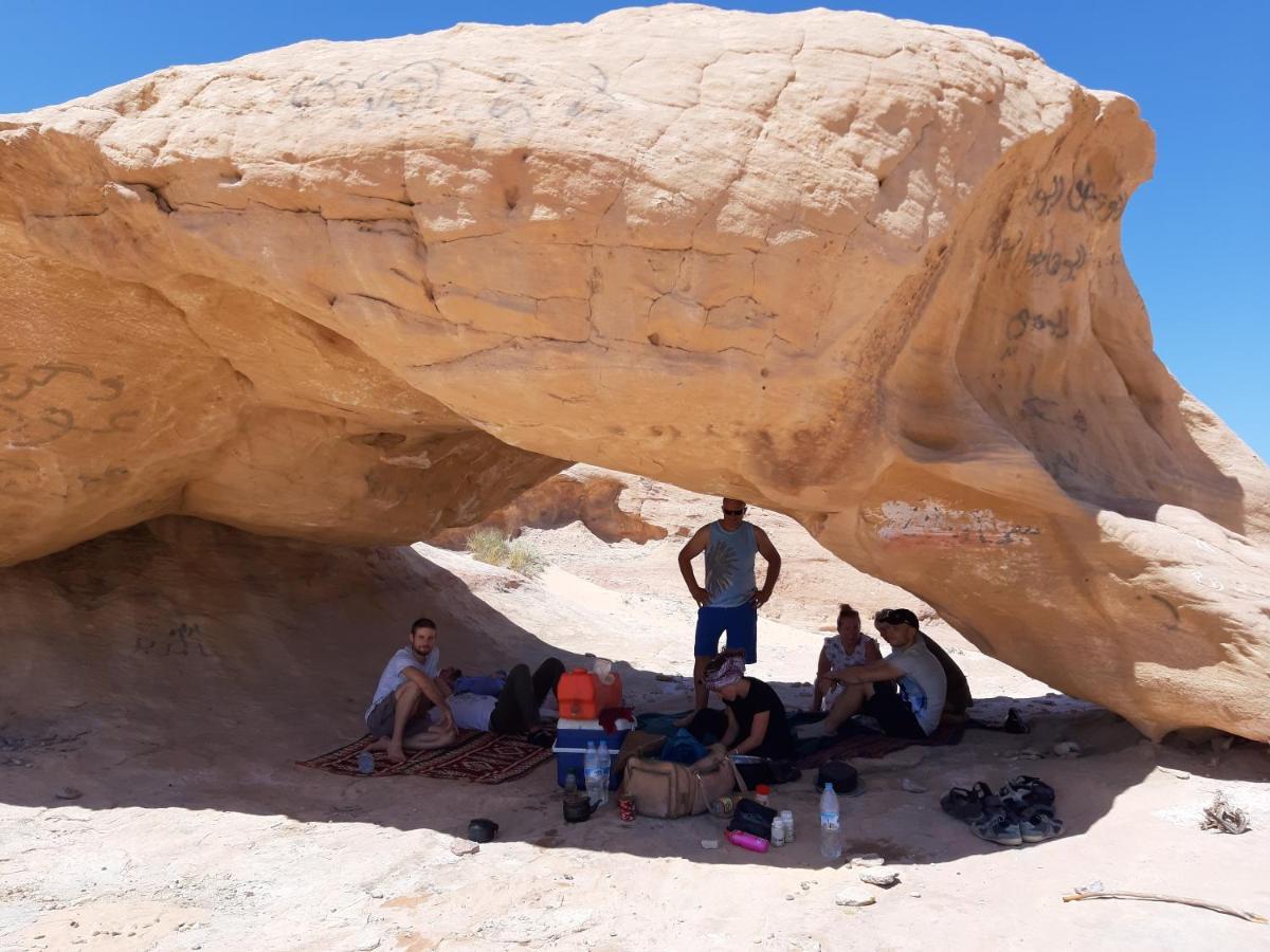 Wadi Rum Desert Secret Camp Вади Рум Екстериор снимка